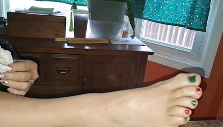 Who wears the pedicure better?