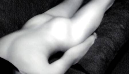 Hump Masturbation black and white with the first real Webcam in 1996