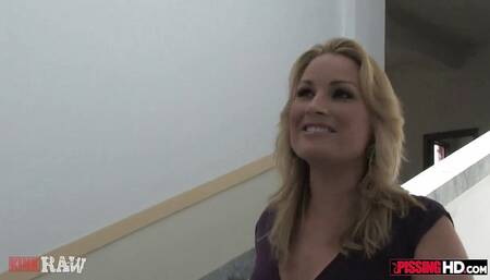 Thick blonde beauty Flower Tucci drinks his pee and sucks his cock