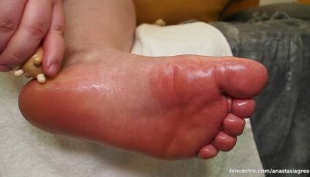 Look in Silence: My Foot and Massage