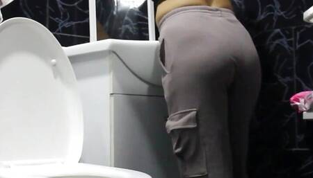 I secretly fucked my horny stepsister in the bathroom "Don't tell my parents"