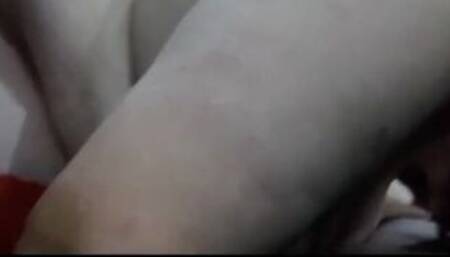 Meine Frau bläst einen großen Schwanz im Latex-Kostüm