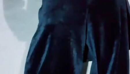 Hot sexy bhabhi big size hot sexy pussy at home all the people have woken up, we have to masturbate naked, I am getting very impatient from inside my pussy