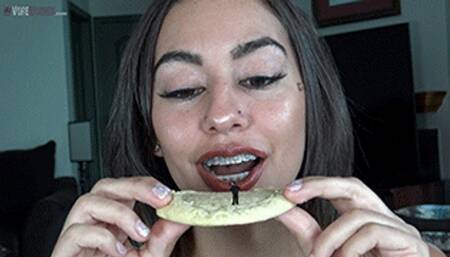 Wink in, "Sprinkle SFX" Remastered 4K UHD Giantess Vore