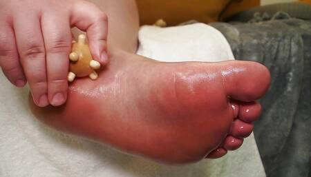 Look in Silence: My Foot and Massage