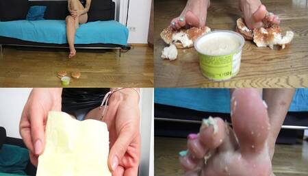 Barefoot Food Crushing 94 wmv