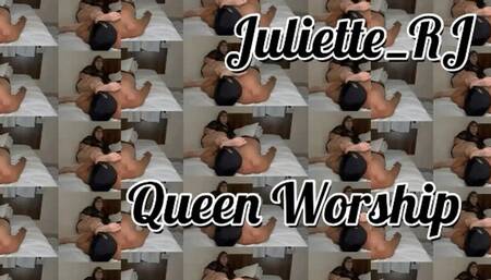 Juliette_RJ Footworship Session with sexy facesitting - FOOT FETISH - FACESITTING - TOES SUCKING - BBW QUEEN - NAKED BODY