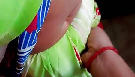 Ass rubed in bhabhi pusssy in hand