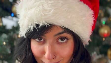 Aaliyah Yasin Gives You a Christmas Treat