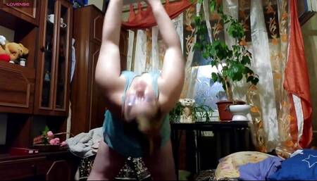 Hot MILF Shakes Her Assets