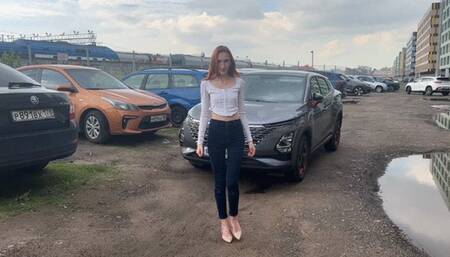 girl in high heels walks but accidentally breaks her heel (reupload)