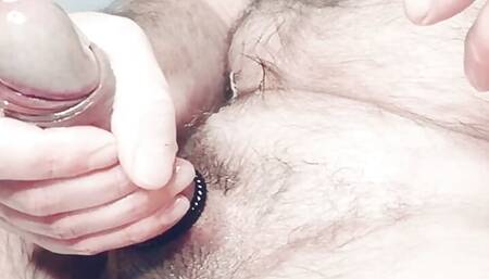 Jerking off with oil and cumshot