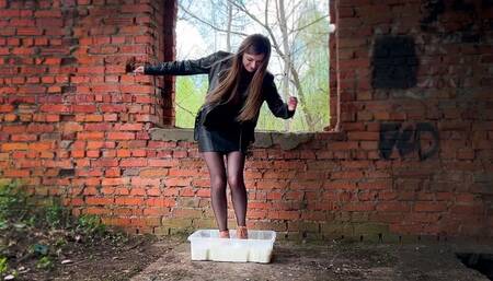 Sticky Boots Messy and Wet, Boots got stuck in Non-Newtonian Fluid, Boots Stuck