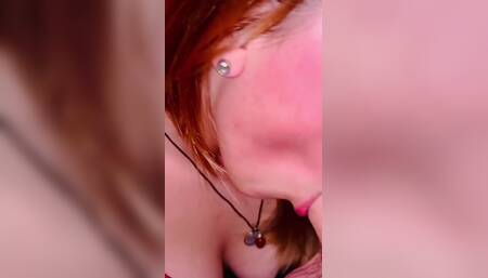 Juicy Babe Gave a Good Sloppy Blowjob