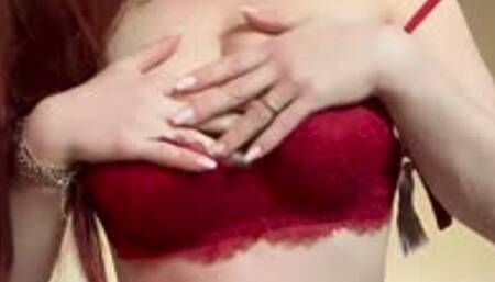 Carolina Iena - Gli auguri della tua padrona preferita, fai esplodere quel cazzo per me