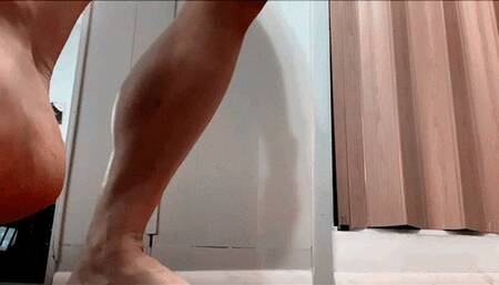 Jazzy, out of the shower, bare feet to heels