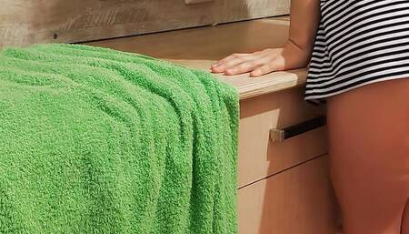 Cum dripping down her buttocks