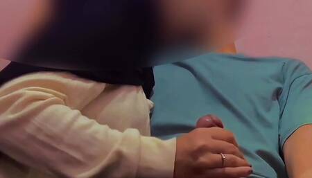 Hijab Desi Whore Hanjob Her College Senior's Cock In Apartment 18+