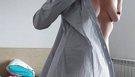 Latina hairy pussy, big ass, big tits, big nipples. Hairy milf tries on clothes naked.