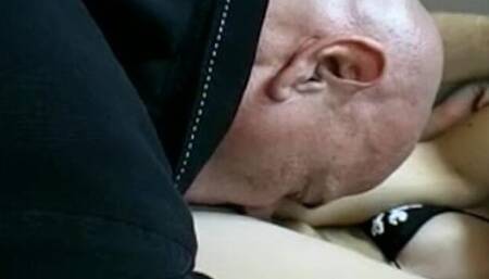 Pleasing minx's big cock clip