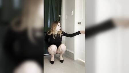 I Wanted to Go to the Toilet and Peed in the Office, and Then I Started Masturbating and Caressing Myself Until I Had an Orgasm.