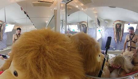 BLONDE GIRL 360 NIGHT - BEST VR EXPERIENCE