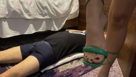 FOOT DOMINATION - ENJOY MY SEXY HIGH HEELS SLAVE - PRINCESS VIOLET