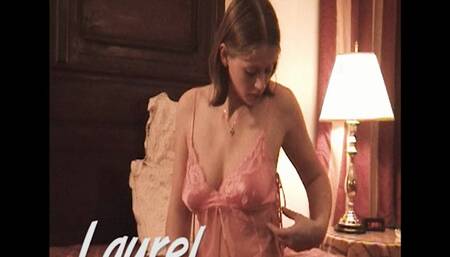 Laurel 12 Minute Nude Strip Bed Display & Breasts Play