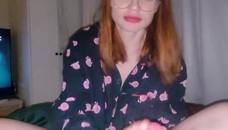 After a short back and foot massage, while watching a movie, the stepsister decided to jerk off to her brother, big cumshot