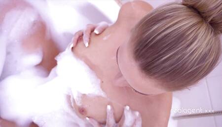 Beautiful Blonde Babe Daniella Margot Is Wet and Horny in the Bath