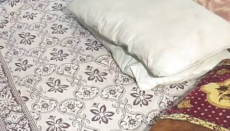 Pakistani Wife Pussy Fucked in Missionary