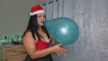 Naomi haciendo blow top pop