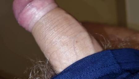 AMATEUR   ENGLISH - STRONG AND INTENSE CUMSHOT ON THE MIRROR WITH GUY IN T-SHIRT AND A HUGE COCK