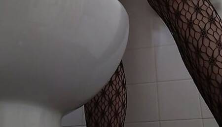 Betty butt pissing bow