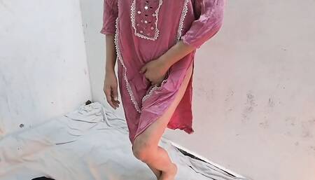 Mere niche se pani nikal rha hai