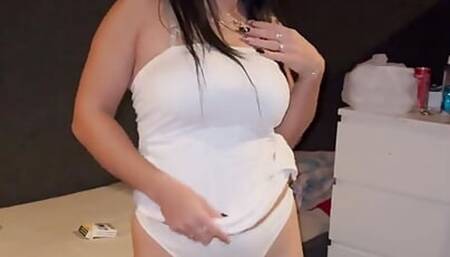 Victorias -is Very Hot