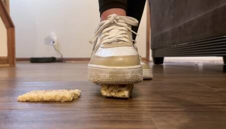 European Beauty (19) Crushes Sticky Rice Krispy Treats in Brown Nike Airs