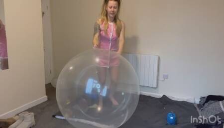 BLOOPER trying to blow up my Qualatex 36 before it pops