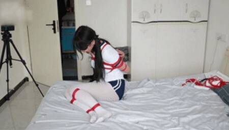 xy271-white silk girl is tied up by sailing and reaches orgasm with vibrator