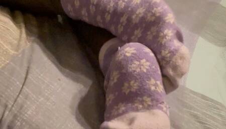 Footjob huge cumshot