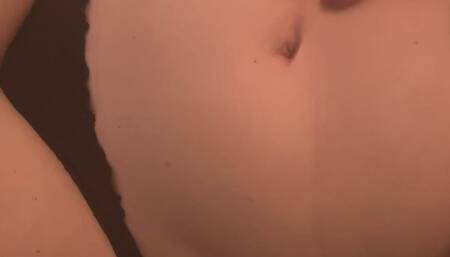 FoxyPlaysWithHerBellybutton