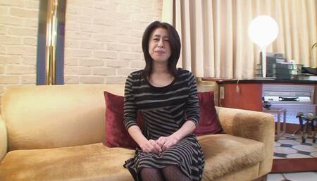 My roommate an experienced woman with pussy hair gets her