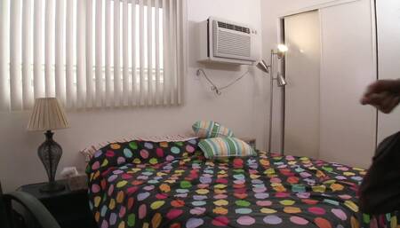 Nika Noir an experienced woman loves to take it in the pussy