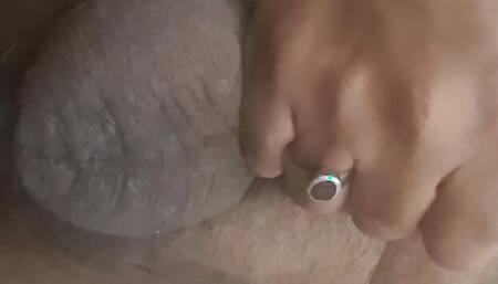 Indian Big married mature lund stroking and relaxig having pleasure time... Looking for fuck buddy in Lucknow