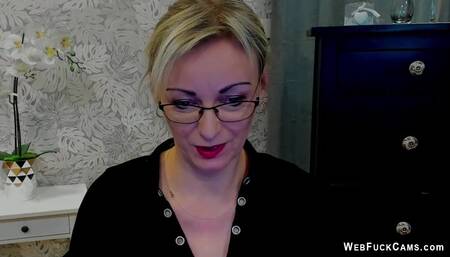 German amateur MILF teasing her fans