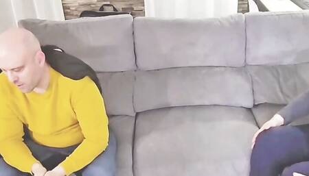 Vends-ta-culotte - Candaulism: A man offers his wife to a stranger to be fucked