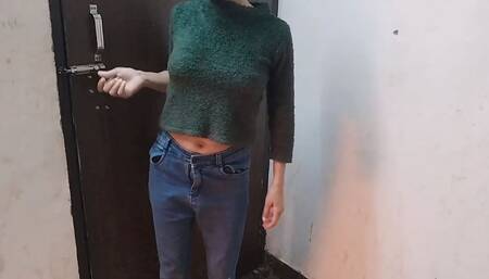 Abbu ne ghar me band kar ke choda