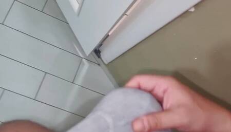 Amateur  Italian - Handjob with Cumshot