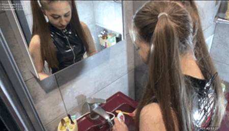 222ber I spit all over the mirror look how my sweet snow-white drool flows! Are you ready to lick everything slave?