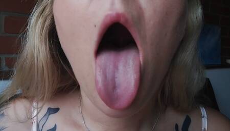 Pretty Lil' QoS Mouth JOI